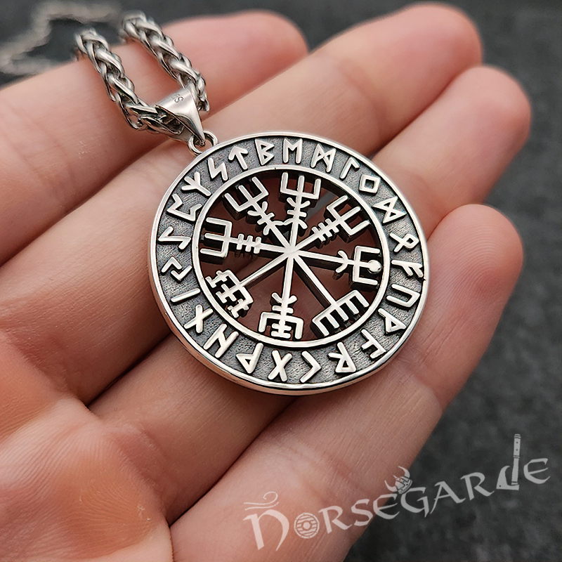 Рунически амулет с компас Vegvisir