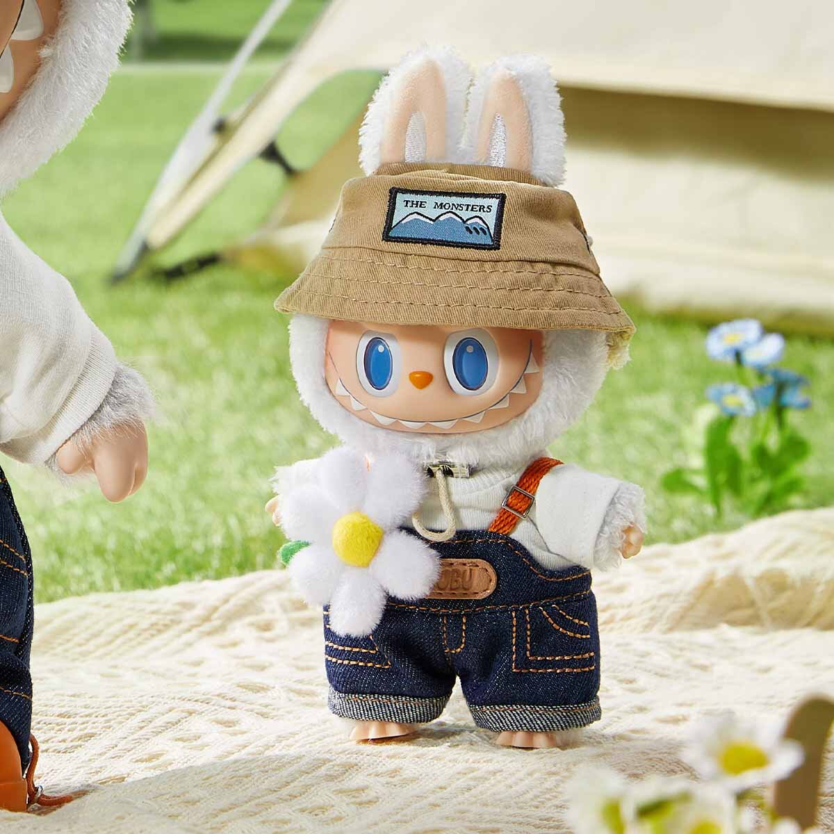 ΣΕΙΡΑ FALL IN WILD - Μενταγιόν λούτρινο βινύλιο με κούκλα