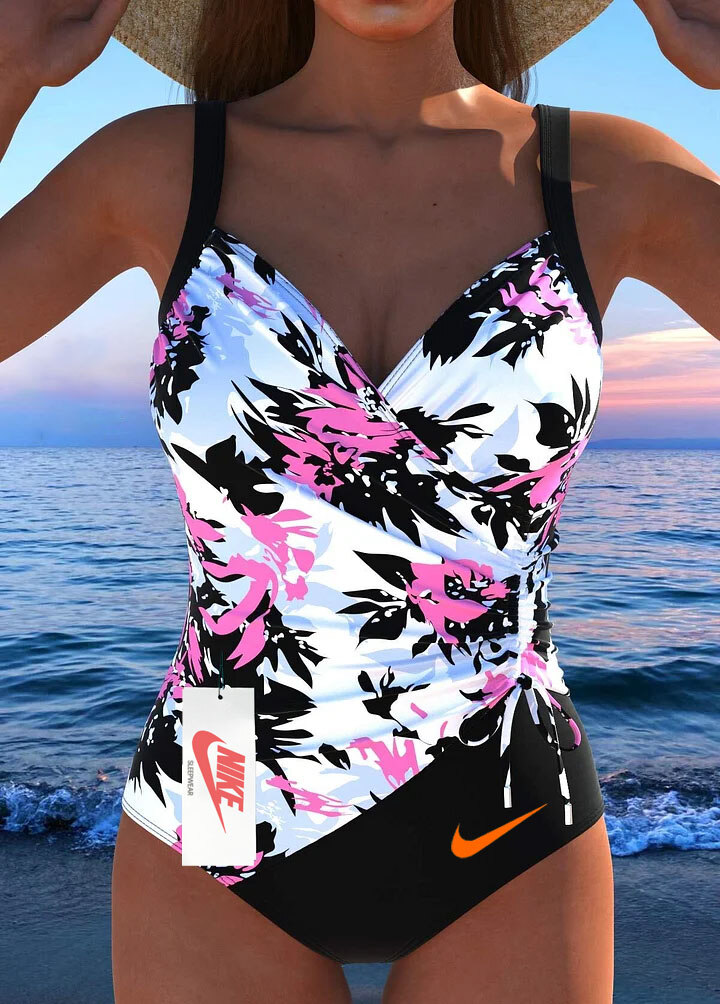 Nowe stringi bikini w kwiatowy wzór