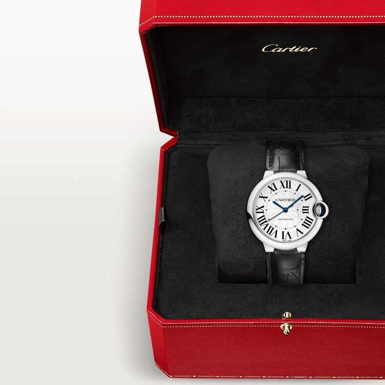 Reloj Ballon Bleu de Cartier, 33 mm, movimiento mecánico de carga automática.