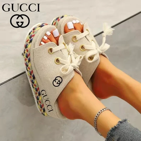 Novas sandálias grandes de 2025, adequadas para uso diário