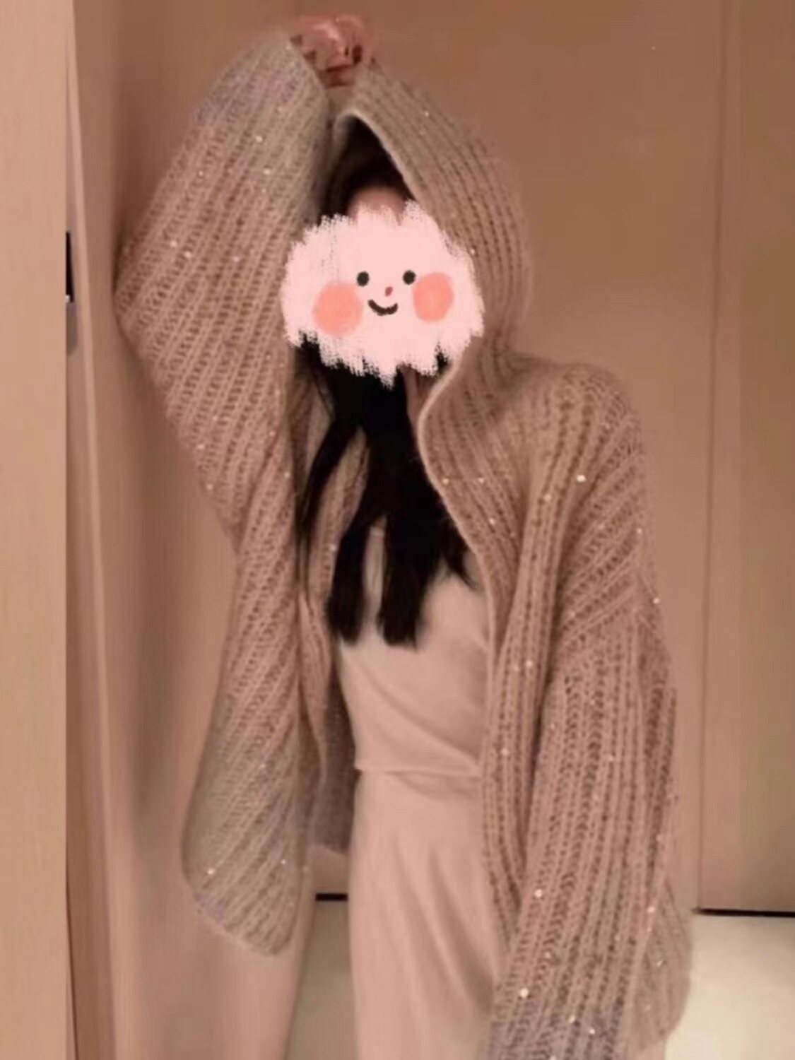 2023 OUTONO E INVERNO NOVO EUROPEU HIGH-END TEMPERAMENTO CONFORTÁVEL COM DECOTE EM V LANTEJOULAS XIAOXIANG CAMISOLA JAQUETA