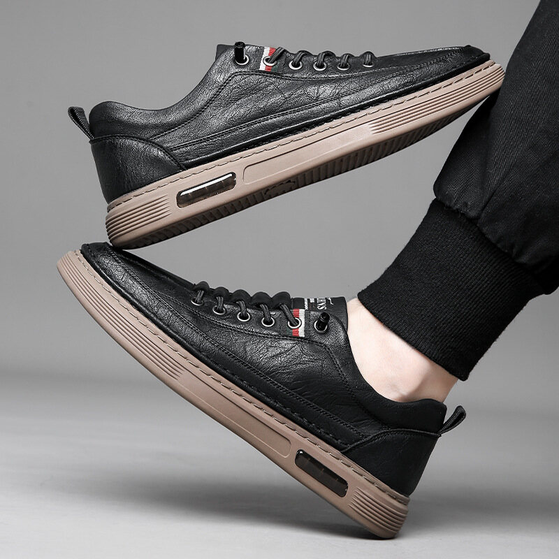 Sapatos casuais respiráveis ​​de couro artesanal italiano