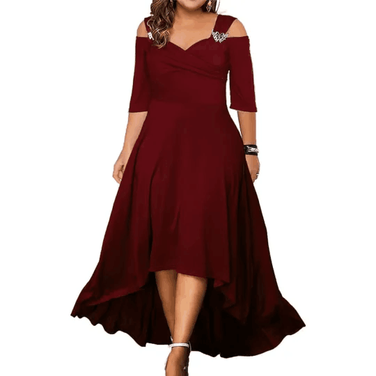 Prosta sukienka z odkrytymi ramionami, plus size