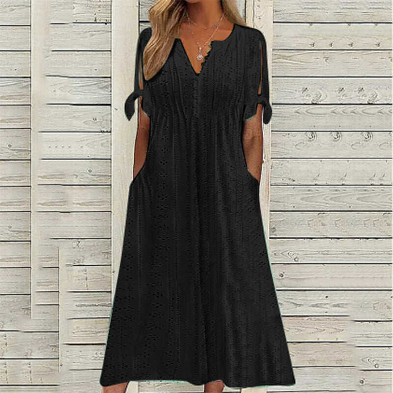 Vestido de renda com folhos e decote em V