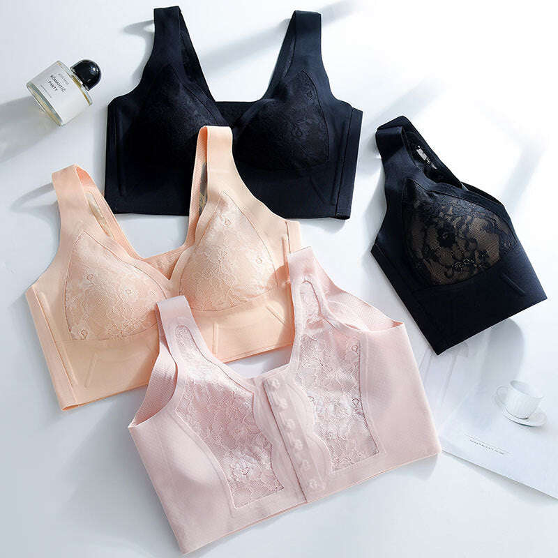 Моден сутиен с дълбока чашка и контурирана форма