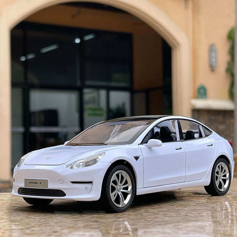 1:24 Tesla Model 3 Излят модел