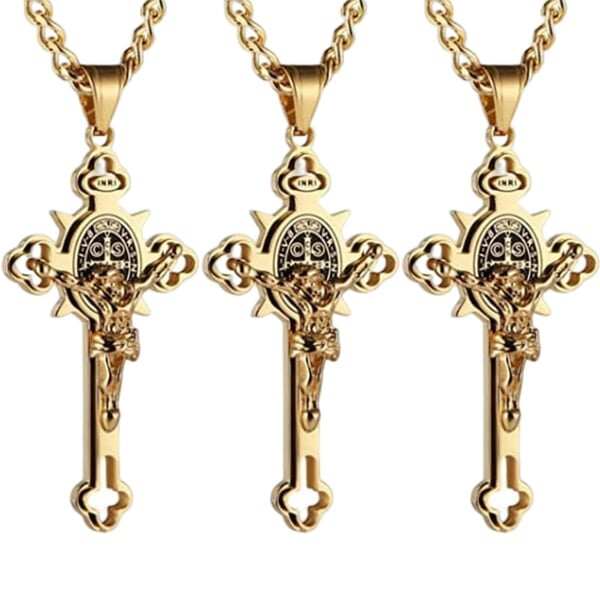 Colar com pingente de cruz de proteção ST.Benedict