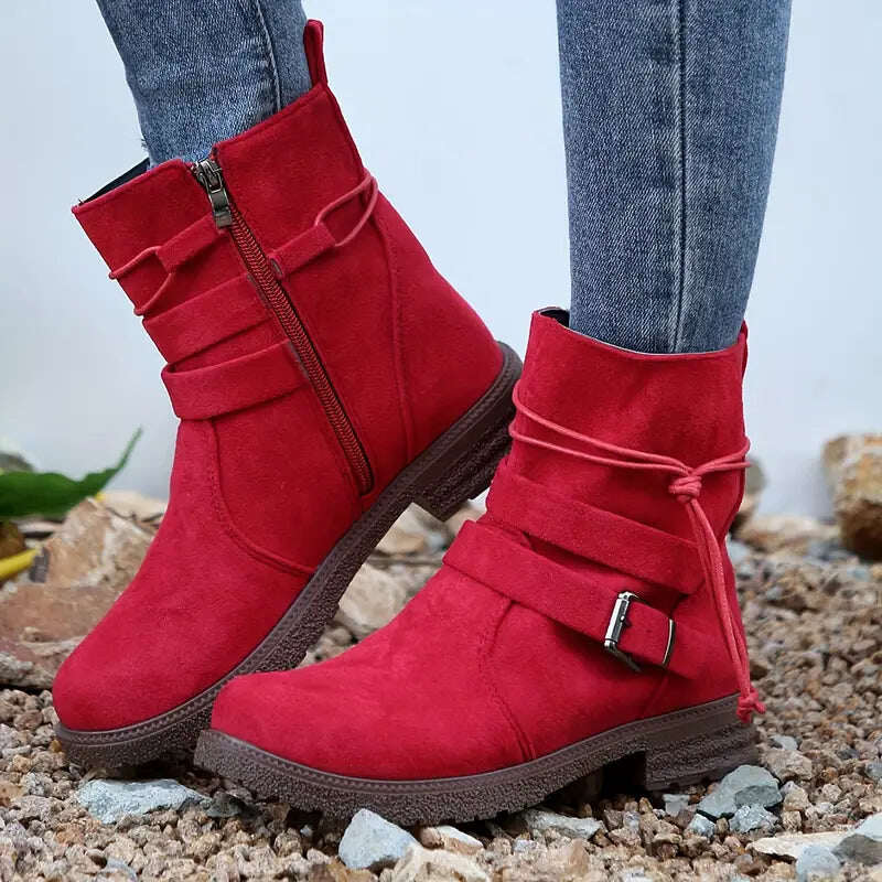 Sapatos femininos com tira decorativa e fivela