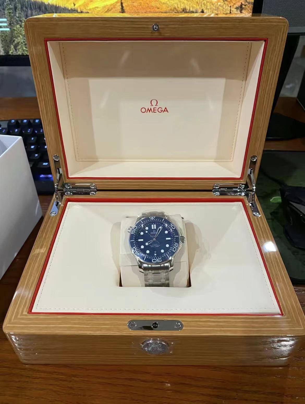 Omega Seamaster Diver Master Co-axial 210.30.42.20.03.001