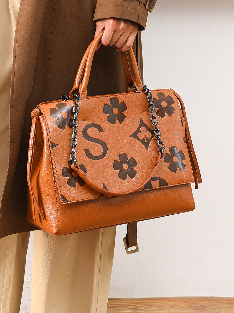 2025-ös új válltáska. Nagy kapacitású,