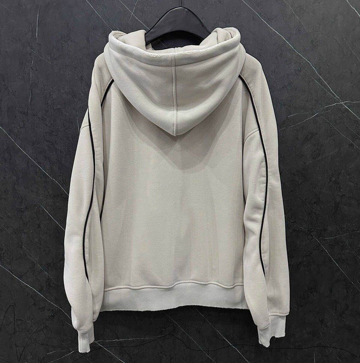 Moletom com capuz de desenho animado