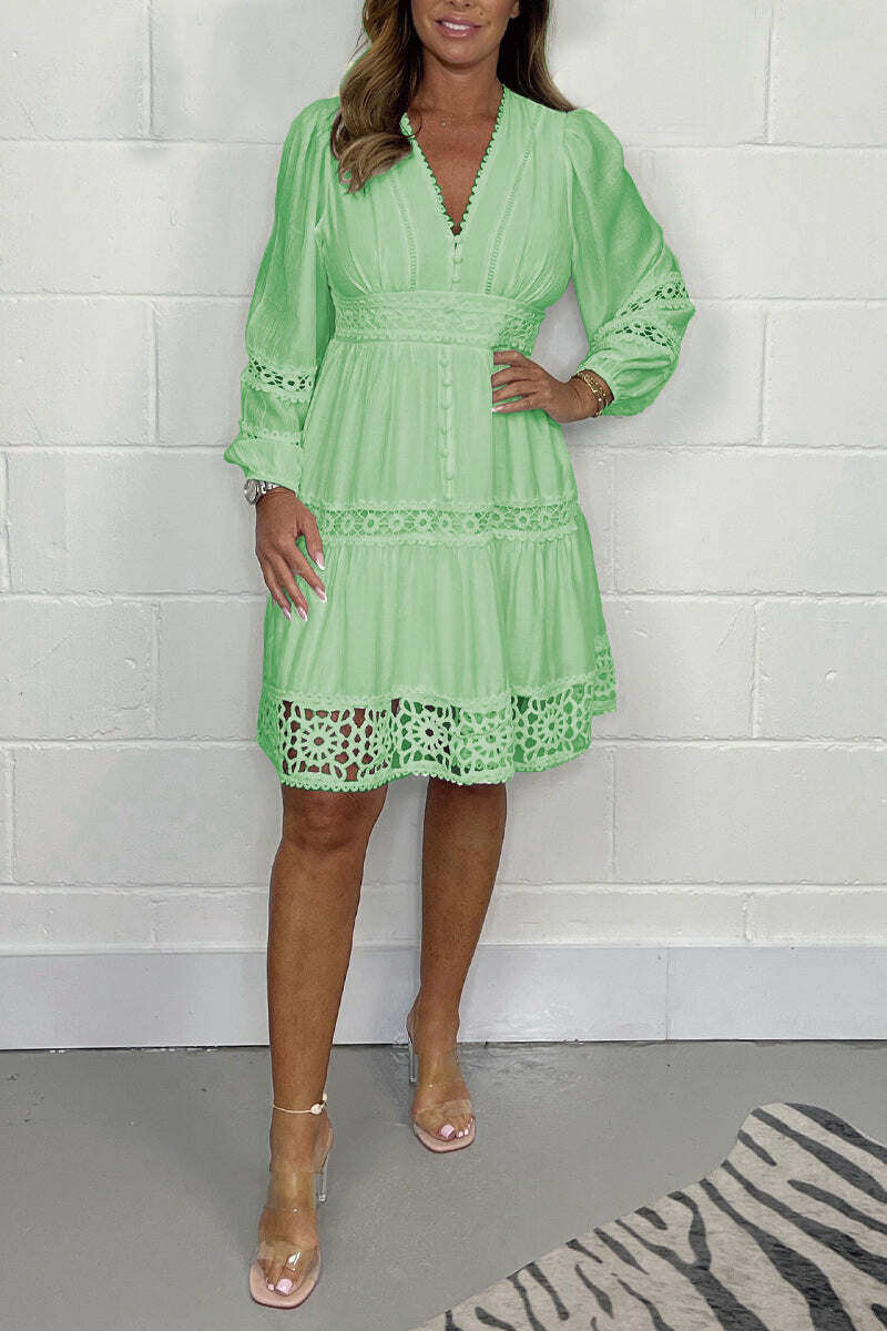 Vestido de algodão com decote em V e renda