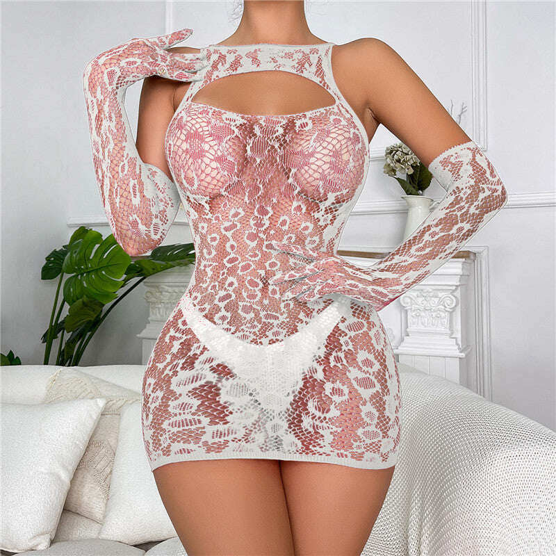 Комплект издълбани ръкавици с плетена пола