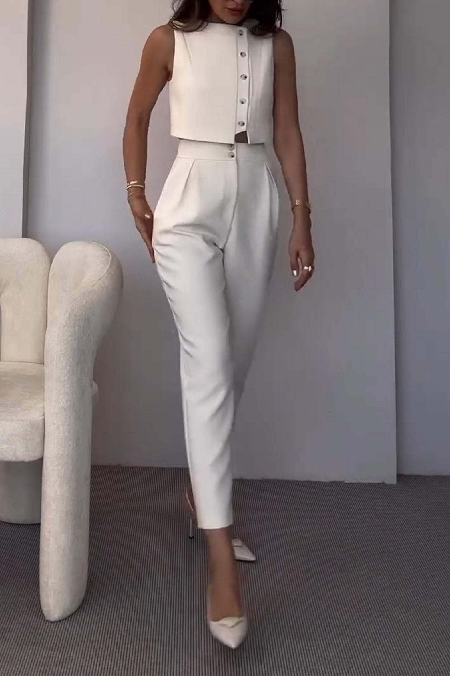 Conjunto de duas peças com top e calça com zíper