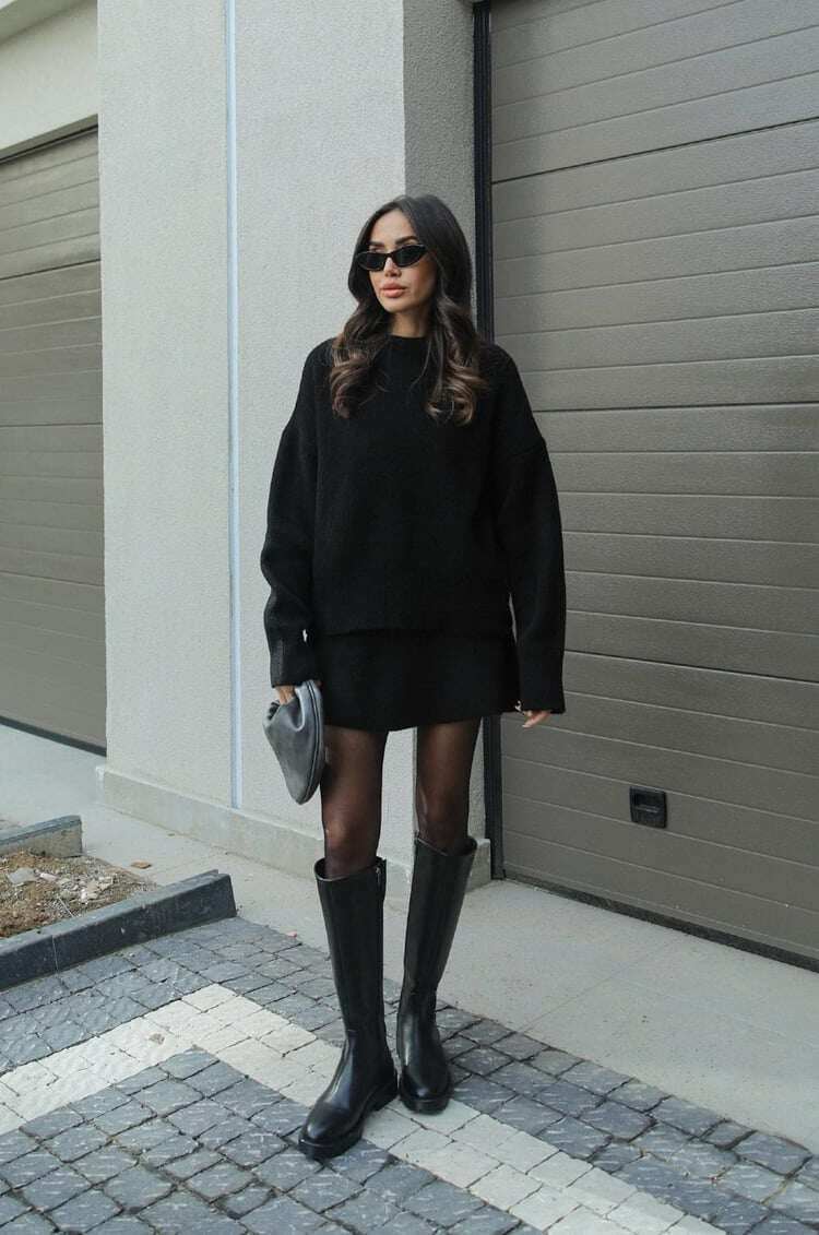 Conjunto elegante de camisola e saia casual