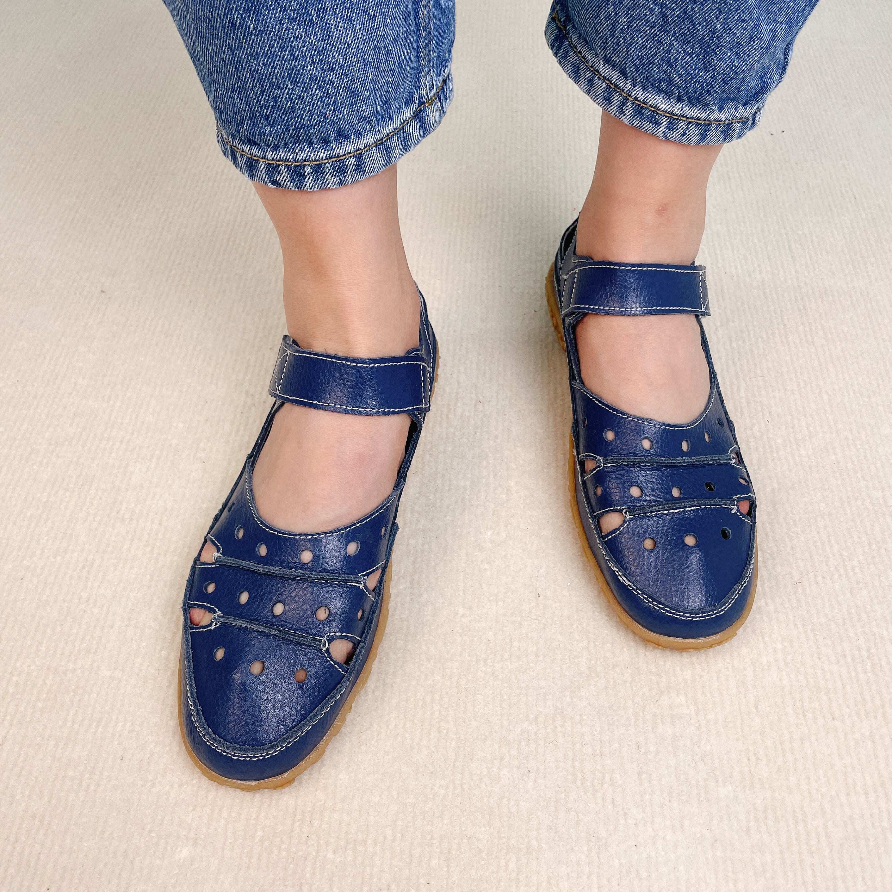 Sandália Rasa Feminina Com Gancho Oco