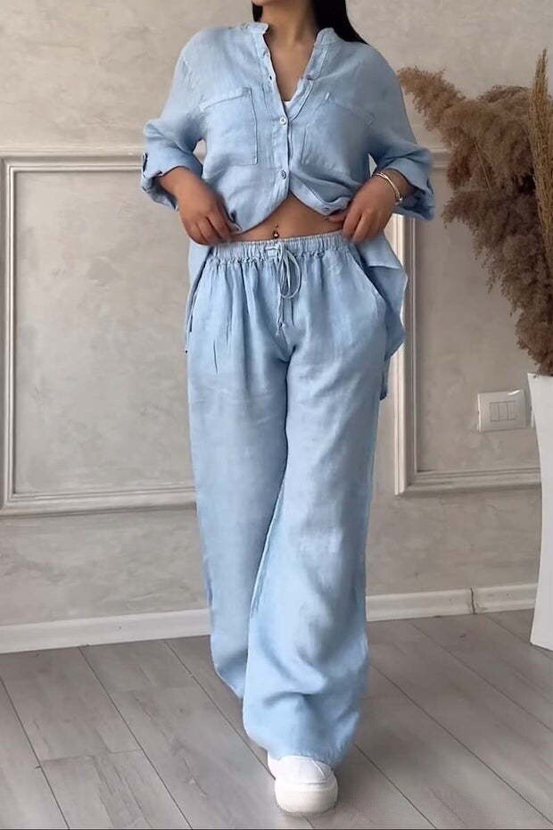 🌸Terno feminino de duas peças feito de algodão e linho. Camisa e calças fechadas com botões.