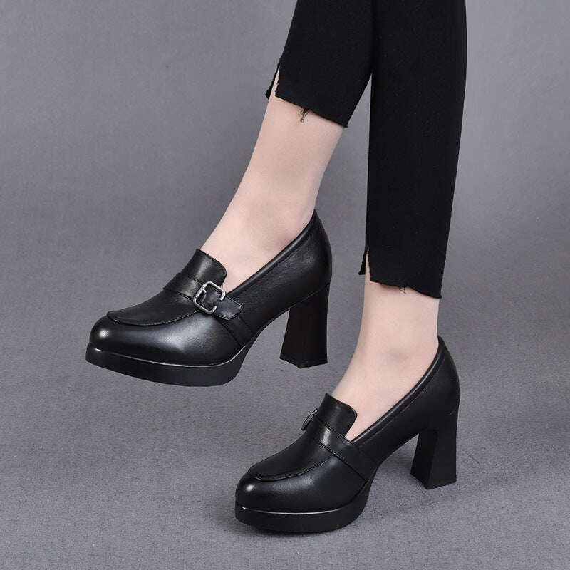 Sapatos de salto alto de couro versáteis