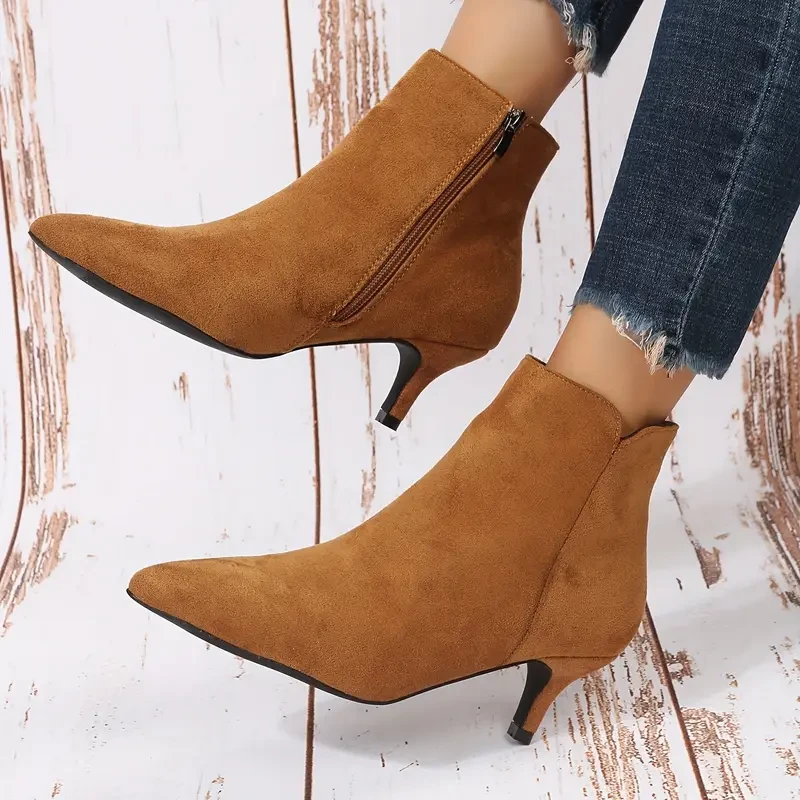Botas femininas de salto agulha de cor sólida