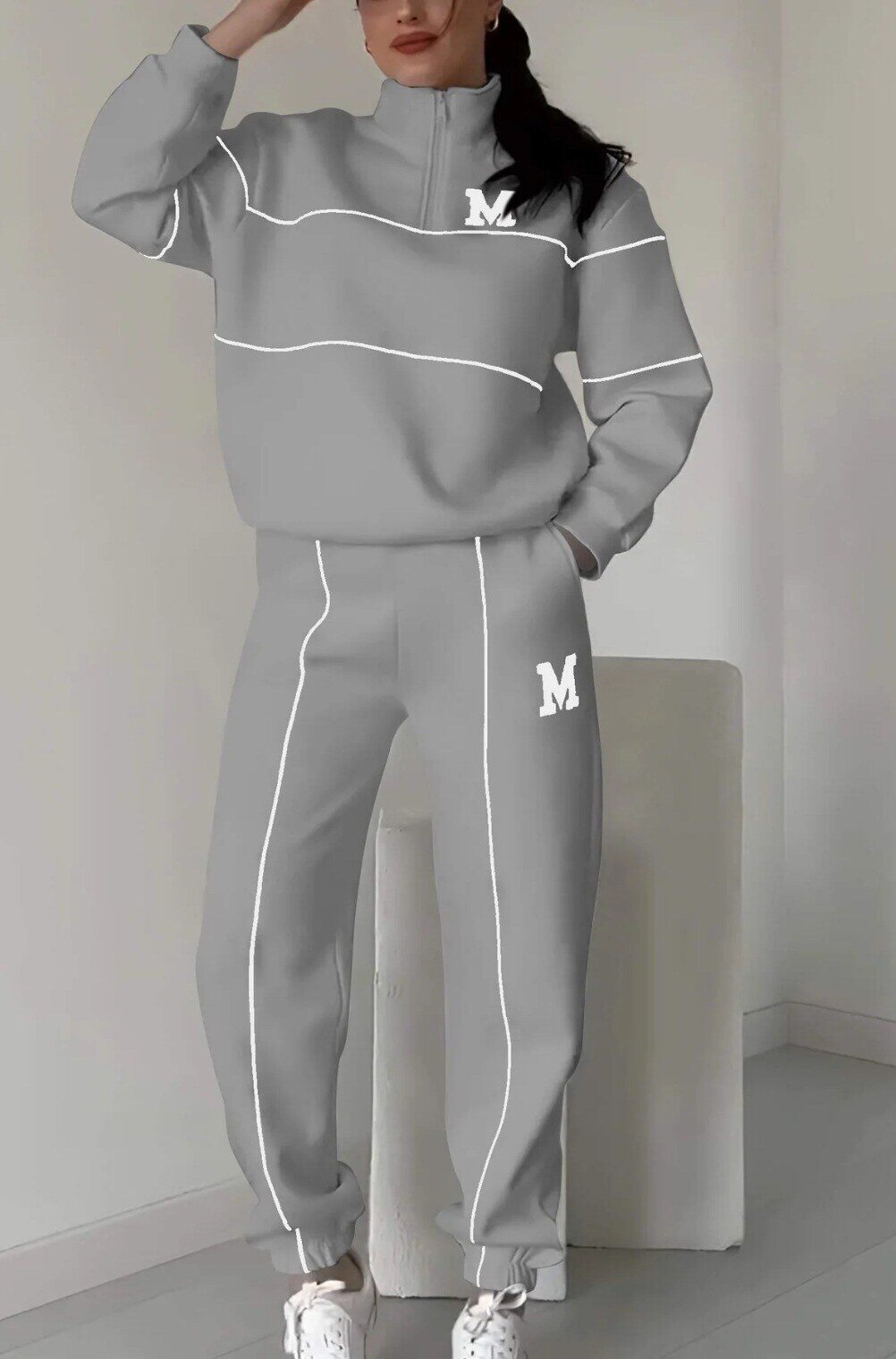 Conjunto feminino casual de duas peças com letra M e manga comprida