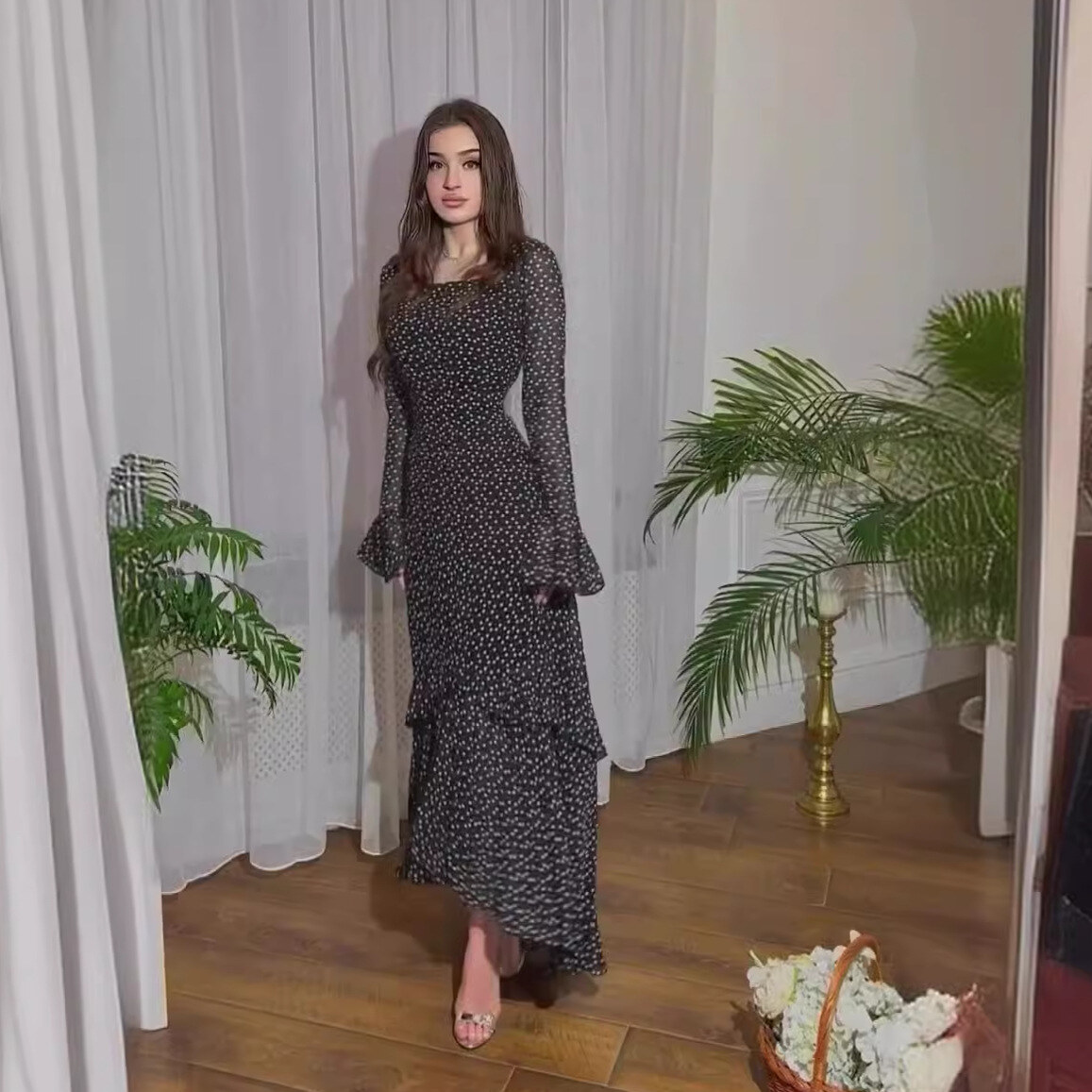 Colete francês retrô estampado gola quadrada mangas trompete elegante vestido longo