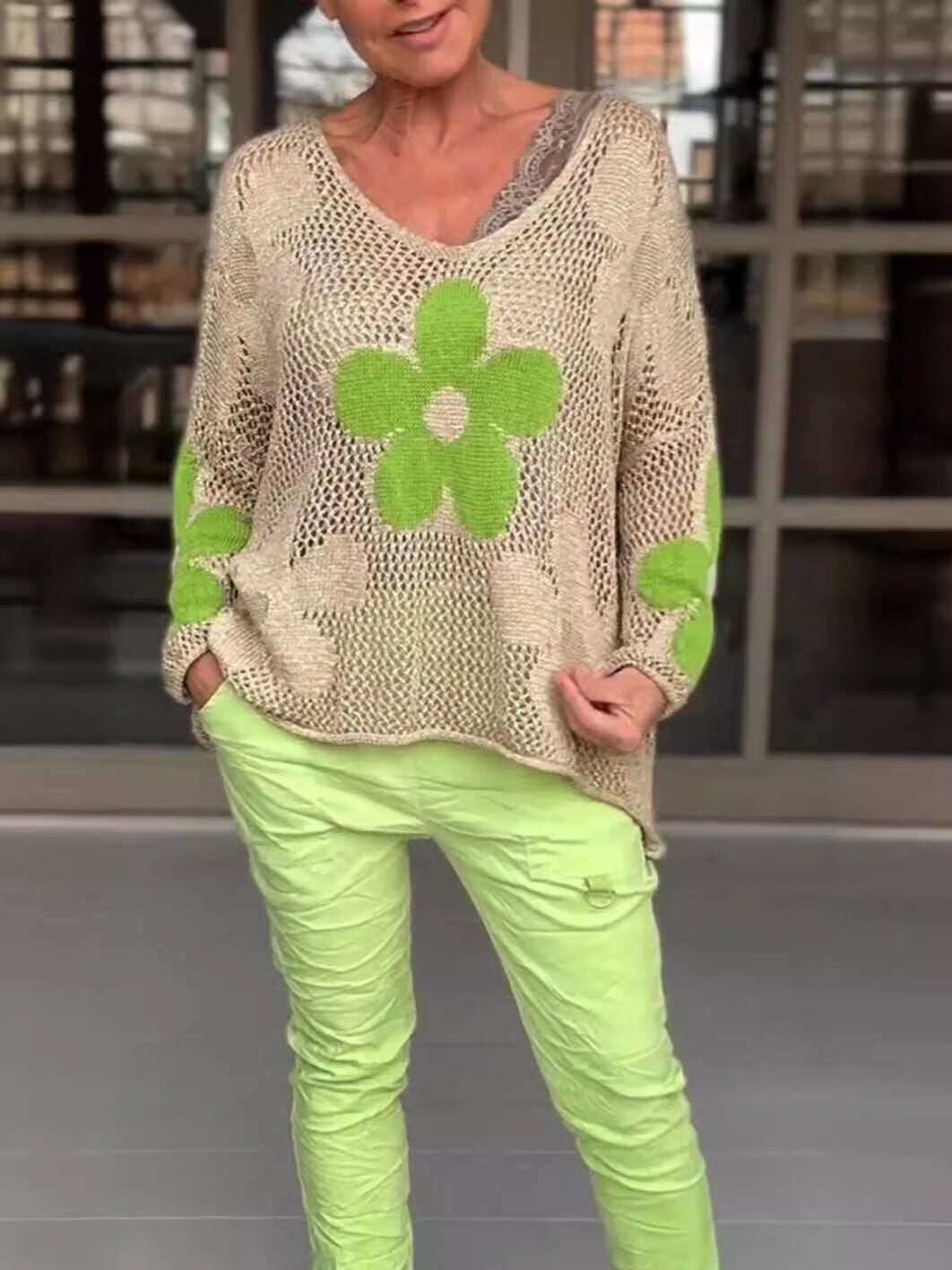 2024 Primavera E Verão Nova Camisa Floral De Malha Oca Com Decote Em V Suéter Xadrez Floral