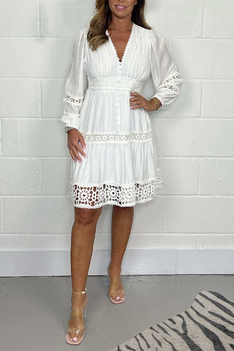 Vestido de algodão com decote em V e renda