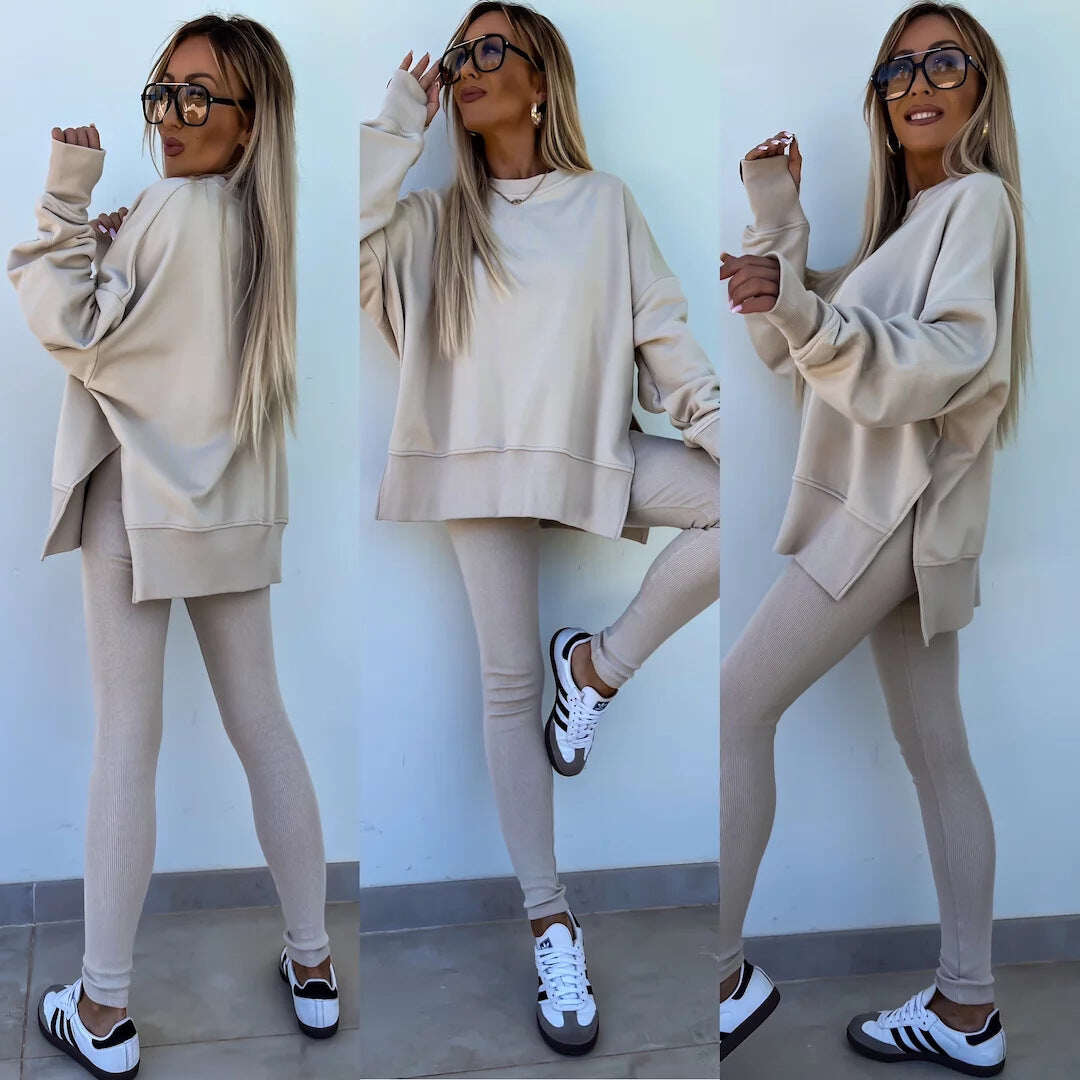 Um conjunto confortável de moletom e leggings oversize