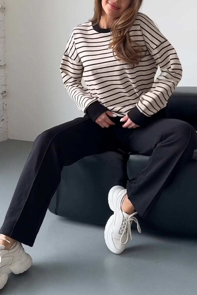 Terno feminino casual listrado com gola redonda e duas peças