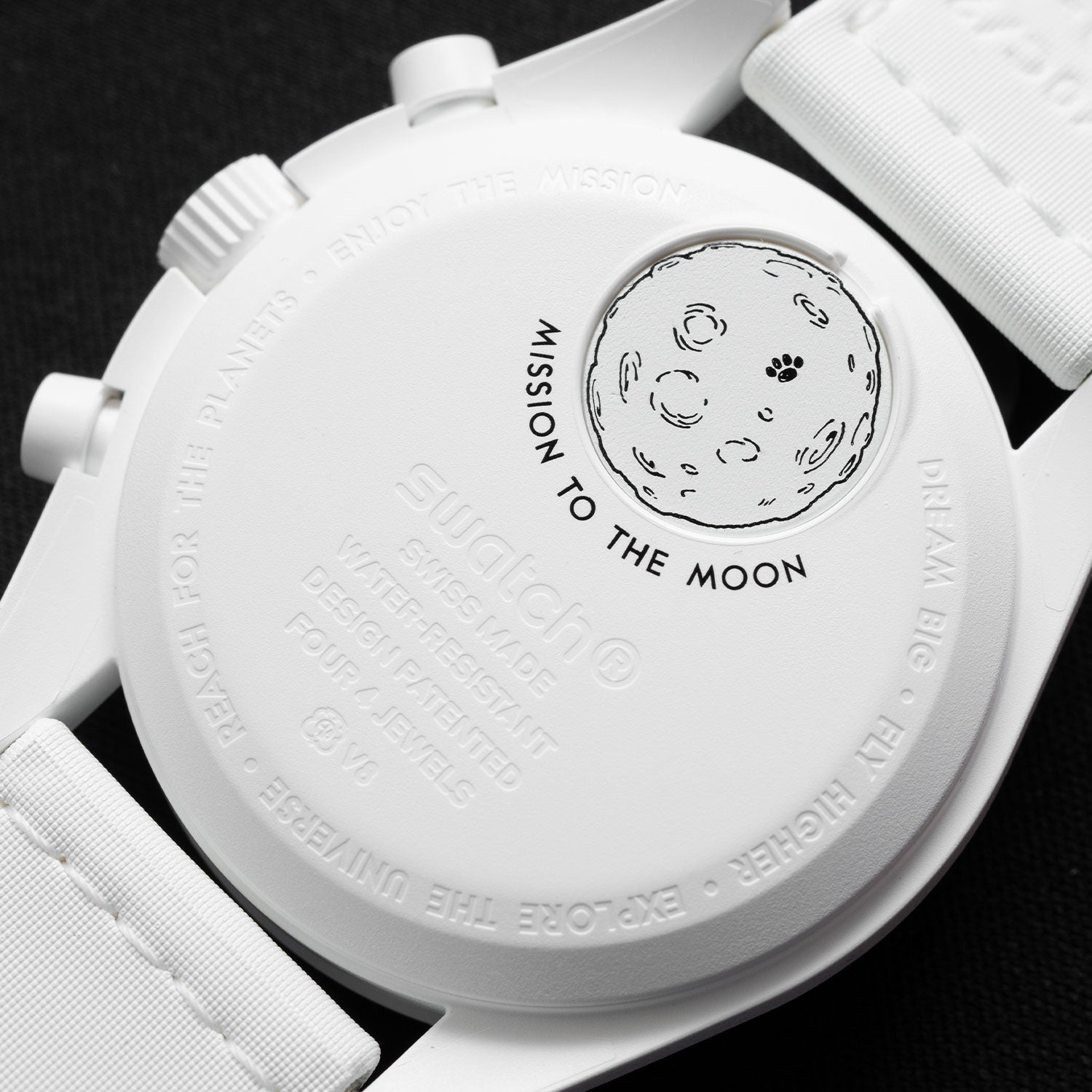 Swatch X Omega Moonswatch - Snoopy-SO33W700