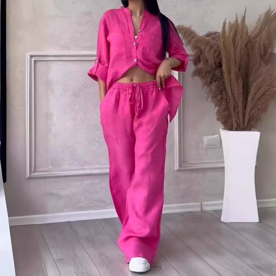🌸Terno feminino de duas peças feito de algodão e linho. Camisa e calças fechadas com botões.