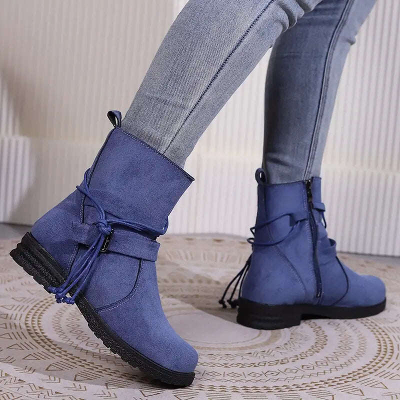 Sapatos femininos com tira decorativa e fivela
