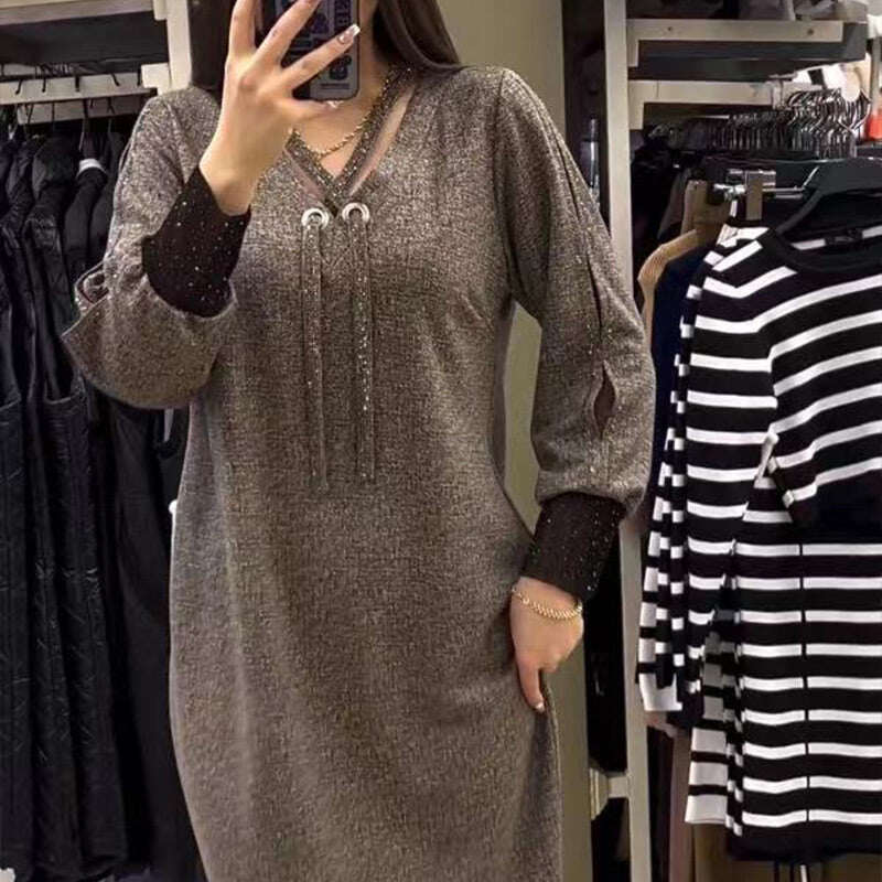 Vestido feminino de manga comprida com decote em V