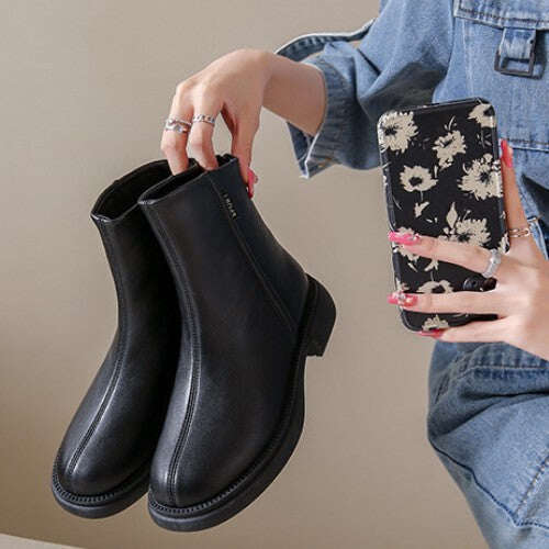 Botins femininos com zíper