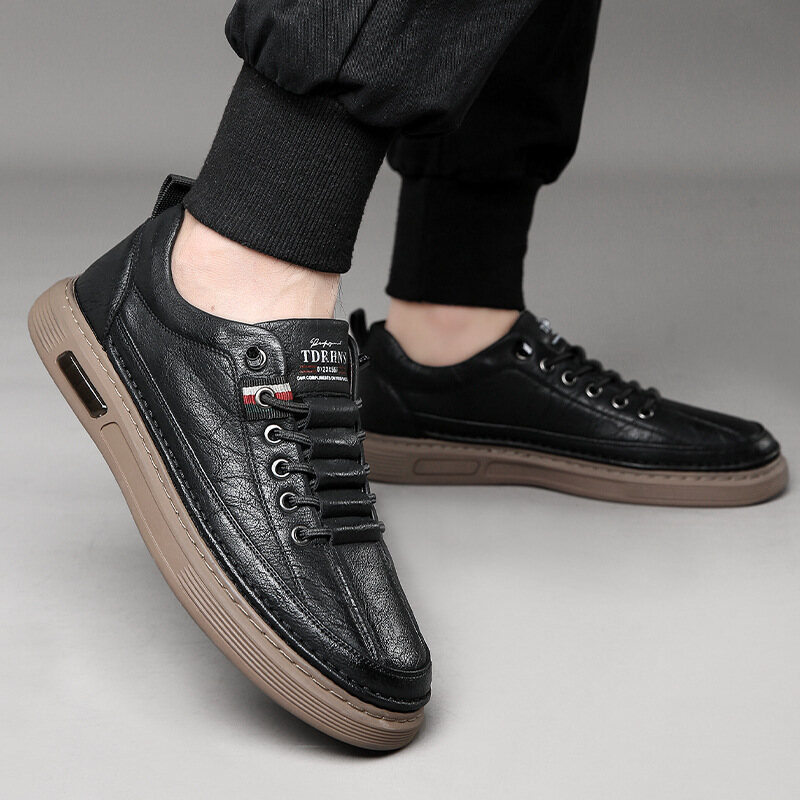 Sapatos casuais respiráveis ​​de couro artesanal italiano