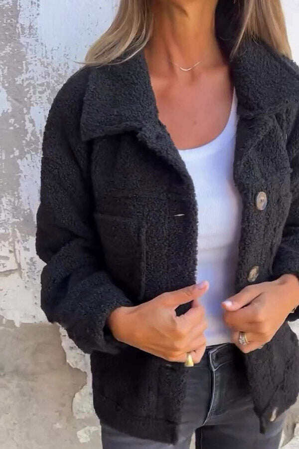 CASACO DE LÃ POLAR COM BOLSO SIMPLES E LAPELA SÓLIDA