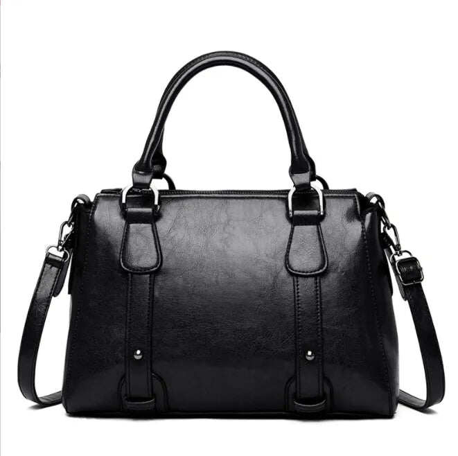 Uma bolsa grande simples e versátil