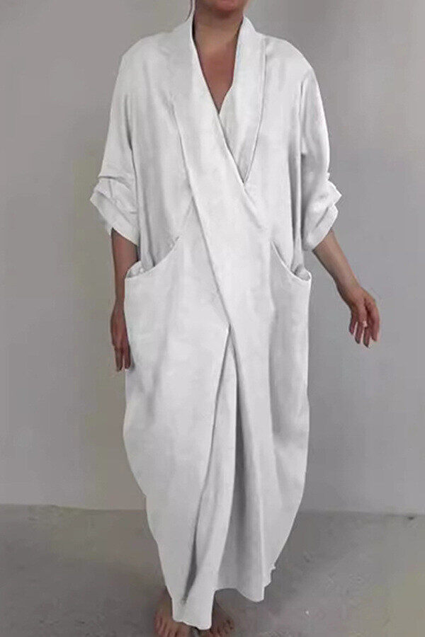 Vestido com bolso grande e decote em V, linho, minimalista