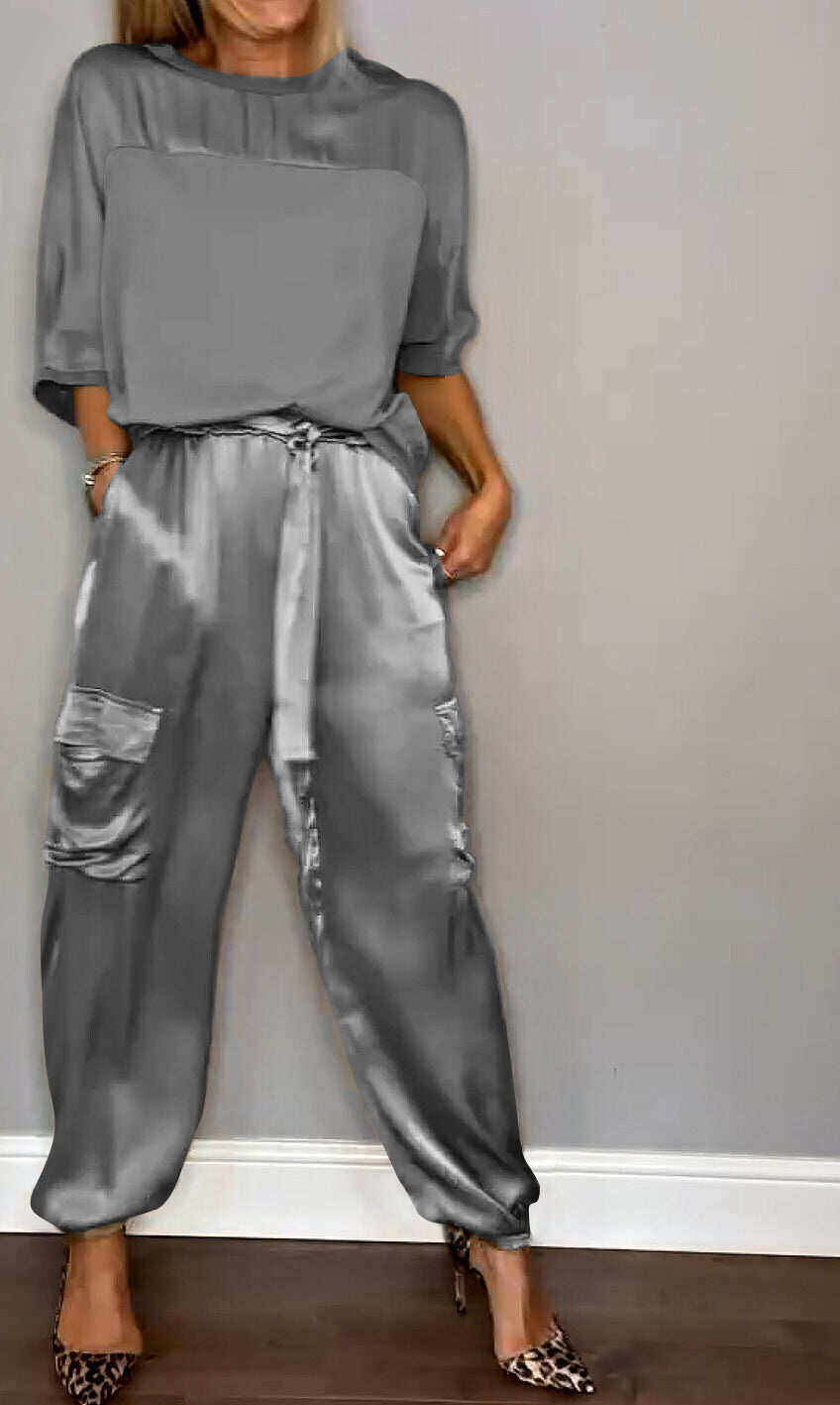 Conjunto feminino de duas peças com top meia manga e calça lisa de cetim