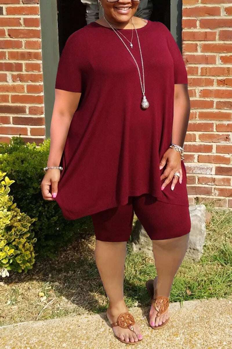 Blusa e shorts plus size com babados em cor sólida