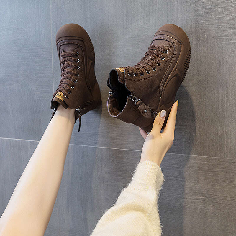 Увеличете ежедневните обувки с масивна долна част