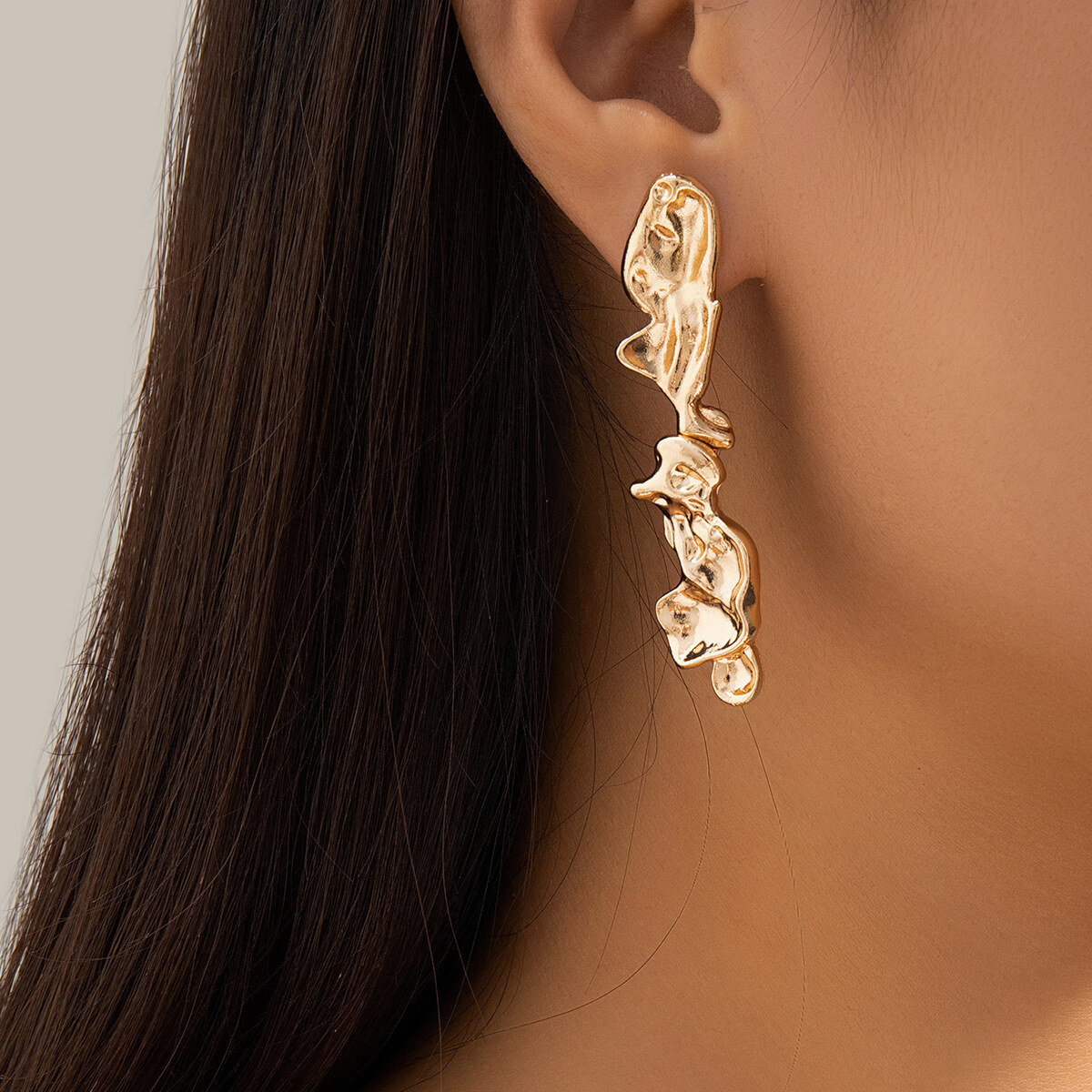 Moda líquida plissada irregular gargantilha nicho metal lava colar