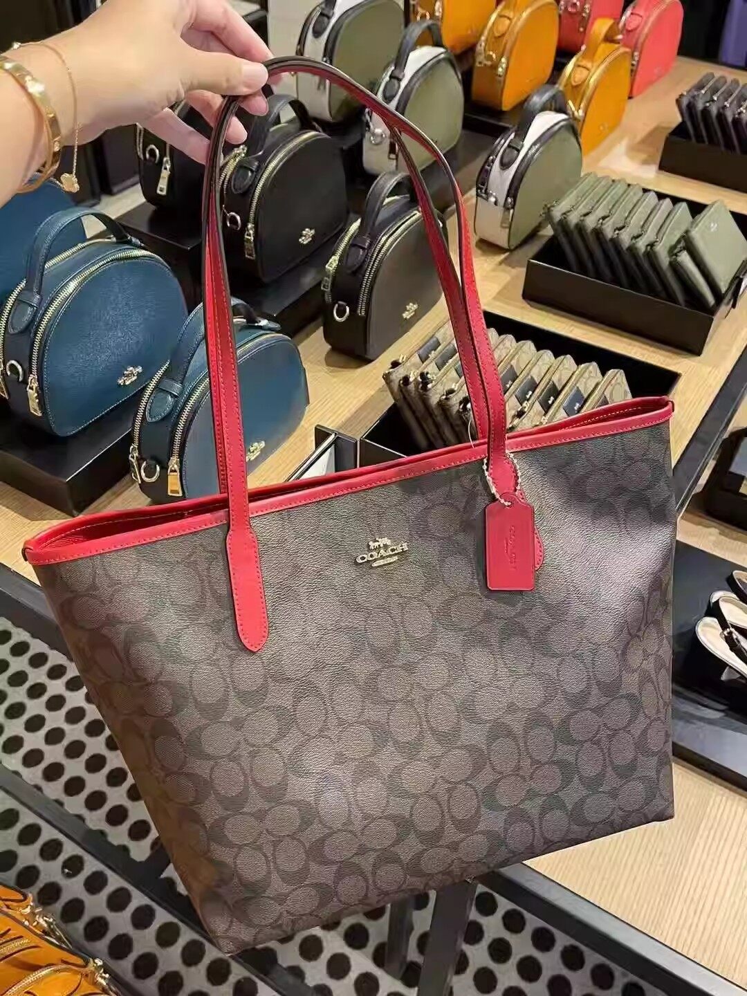 [Compras isentas de impostos] Coach/Coach bolsa feminina bolsa tote fivela magnética de um lado bolsa de compras bolsa de ombro único