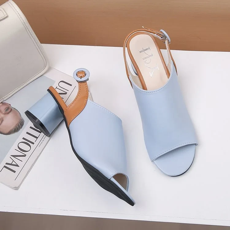 Sandálias femininas elegantes com salto grosso