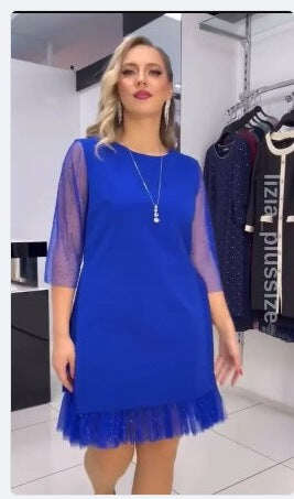 Vestido justo com fendas laterais e renda de lantejoulas