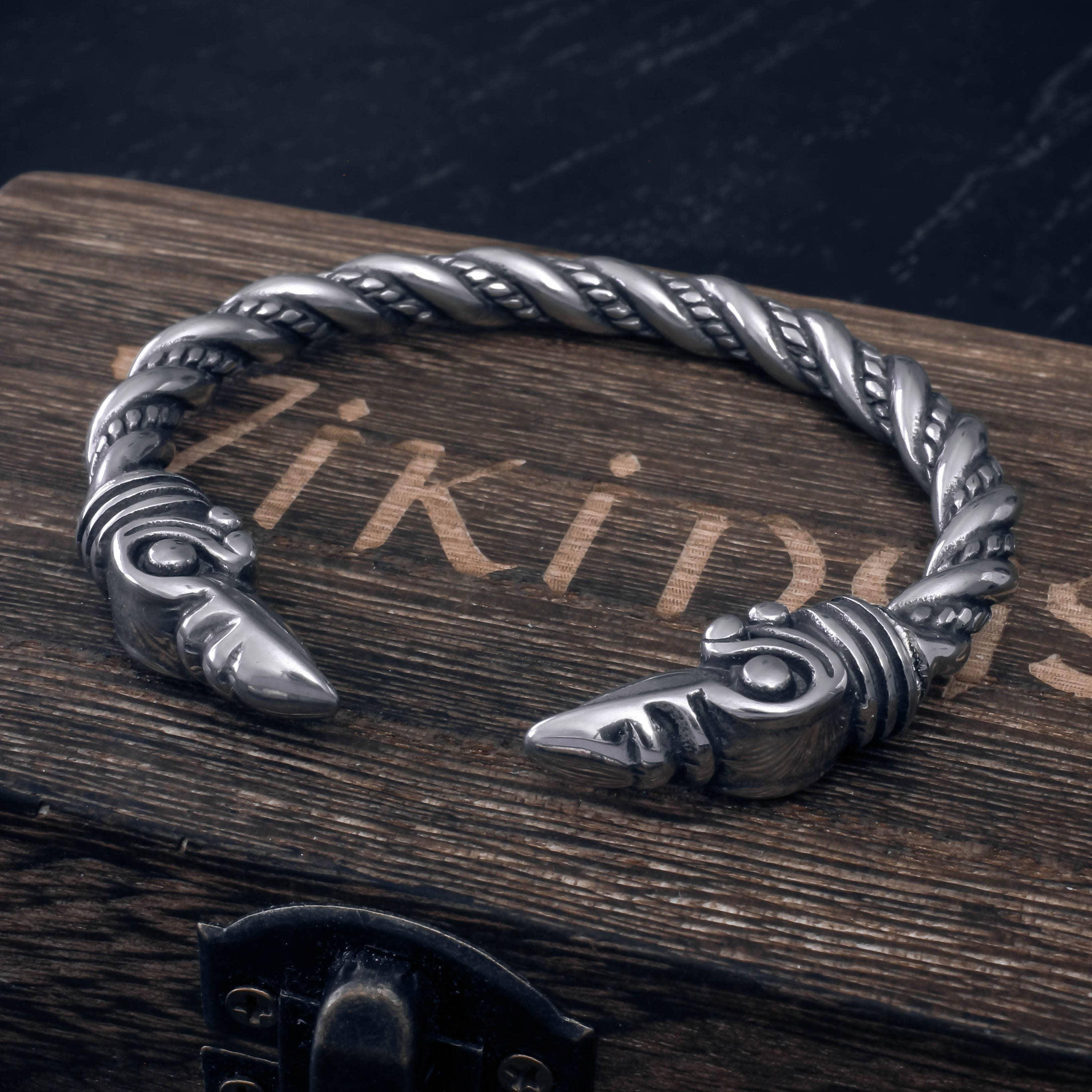 Гривна Raven Head Torc - неръждаема стомана