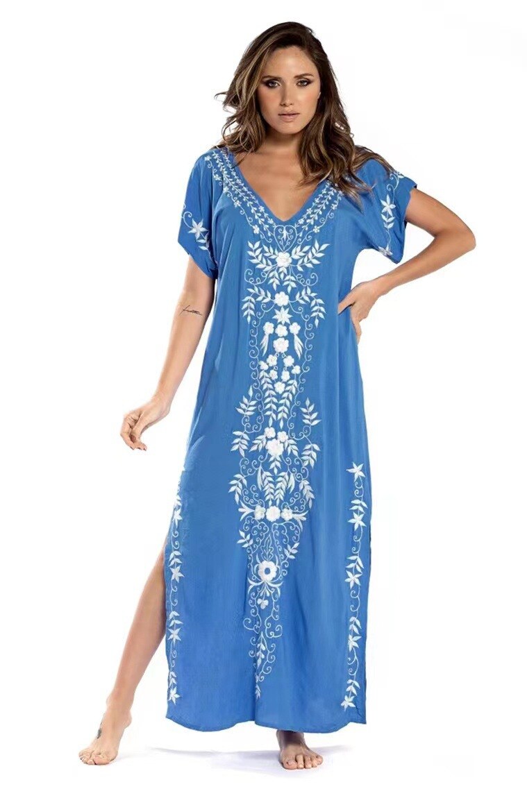 Novo vestido longo bordado de verão vestido de férias à beira-mar