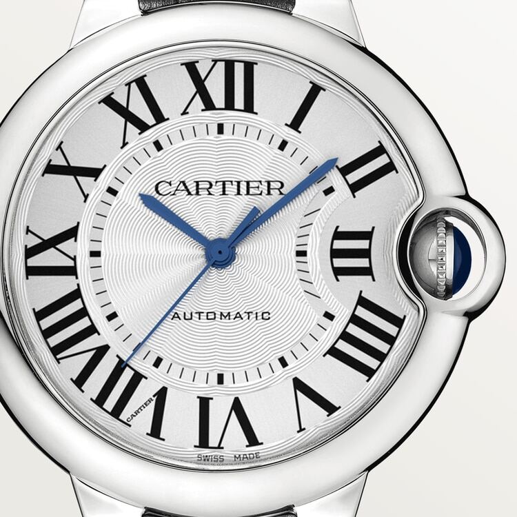 Reloj Ballon Bleu de Cartier, 33 mm, movimiento mecánico de carga automática.