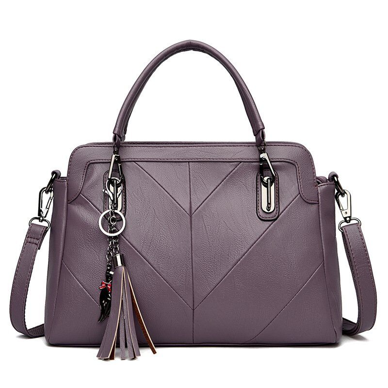 НОВА ПРОСТОРНА ЧАНТА ЗА РАМО С РЕСНИ